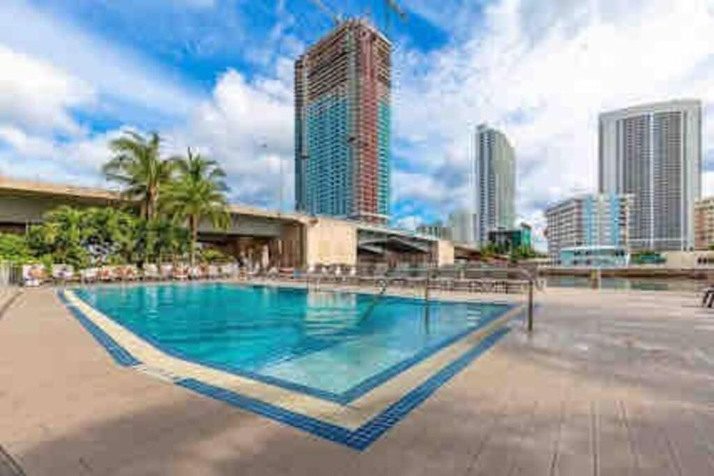 Beachwalk Resort & Condos Hallandale Beach Exterior foto